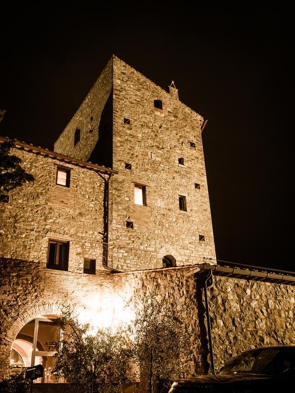 Maison d'hôtes Torre Valbiancara à Montebagnolo Extérieur photo
